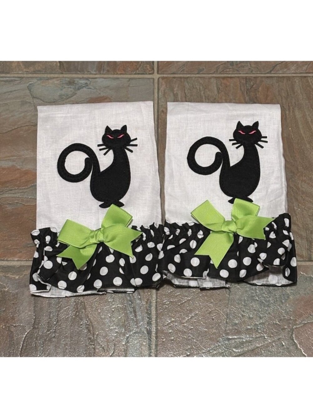 Set of 2 Mud Pie 100% Linen Kitchen  Hand Towels Black Cat Polka Dot Green Bow